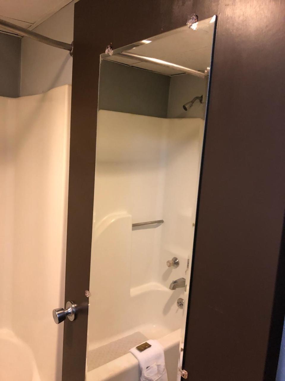 Springfield Inn Tn Bagian luar foto